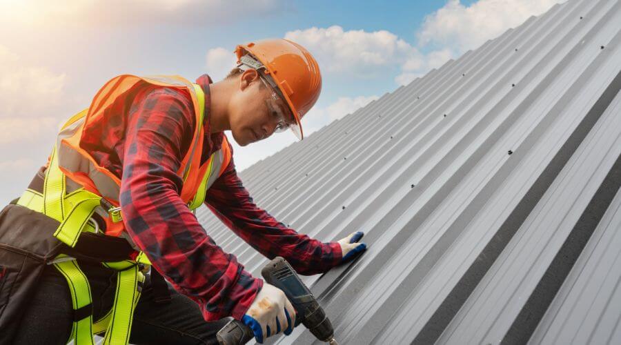 Professional gutter cleaning in Thaxton, VA